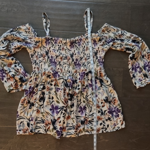 Torrid Challis Cold Shoulder Floral Taupe Peasant Blouse - Picture 12 of 13